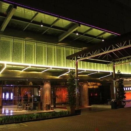 108 Hotel By Him Jacarta Exterior foto
