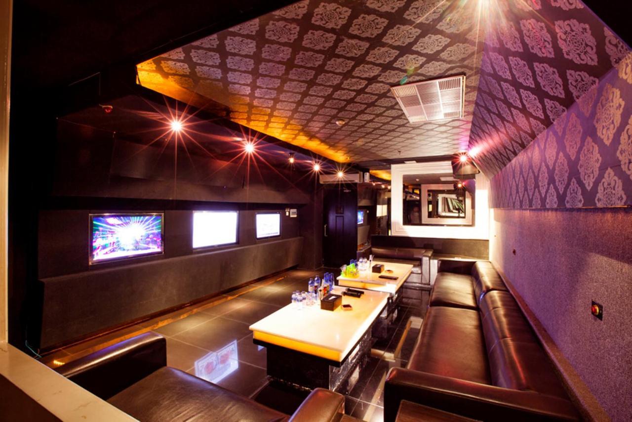 108 Hotel By Him Jacarta Exterior foto